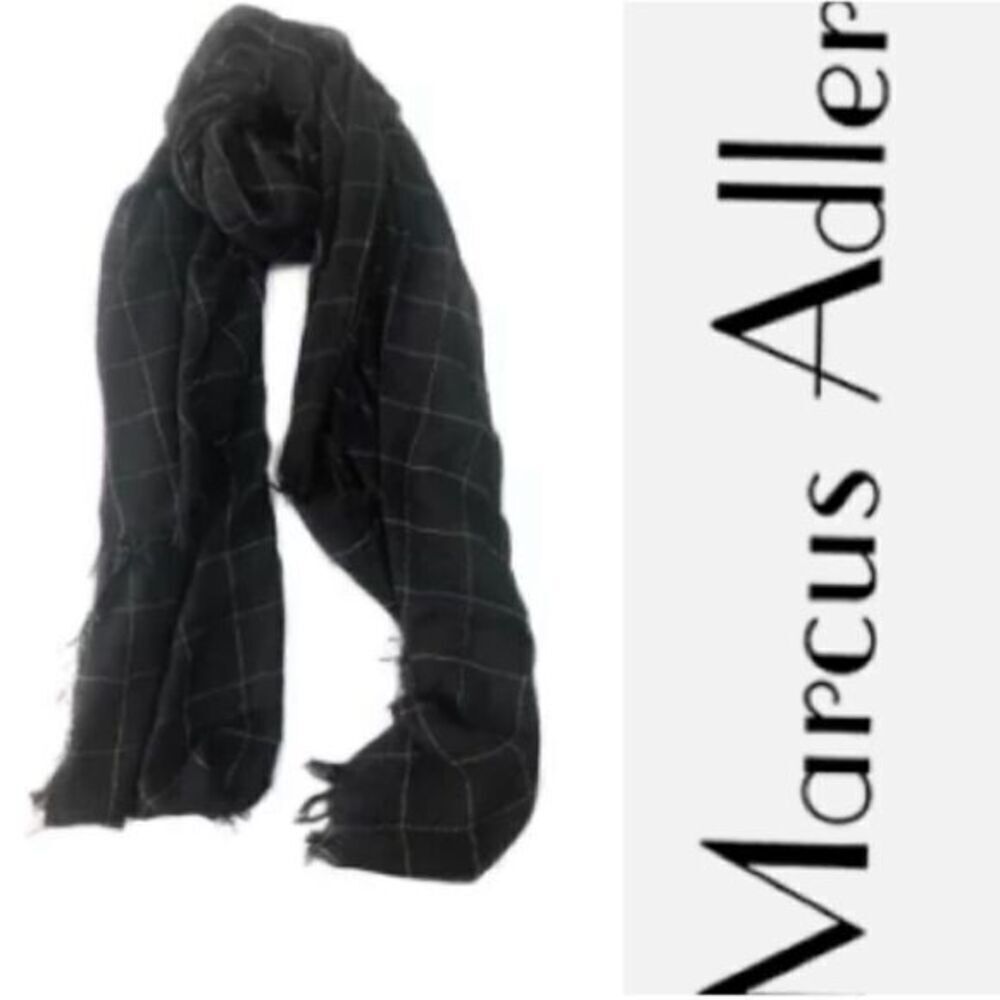 𝅺MARCUS Adler Plaid Scarf